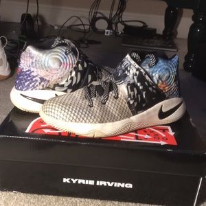Kyrie 2